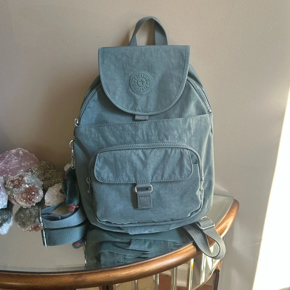 Kipling Queenie Backpack Medium Light Aloe Tonal